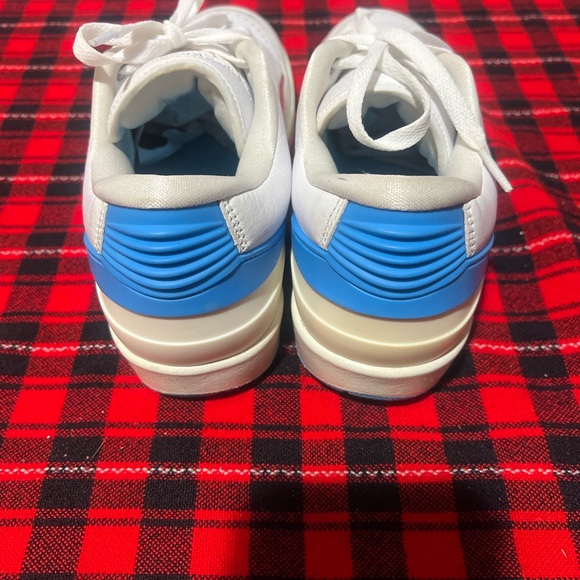 Jordan 2 low Unc to Chicago sneaker - Picture 4 of 5